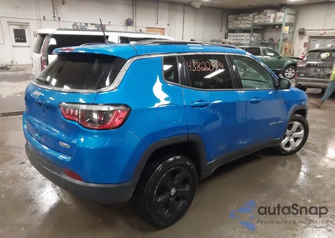2021 Jeep Compass Latitude 4X4 z USA, uszkodzony, nr VIN 3C4NJDBBXMT521258